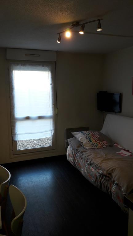 Studio Au Calme Leilighet Deville-les-Rouen Eksteriør bilde